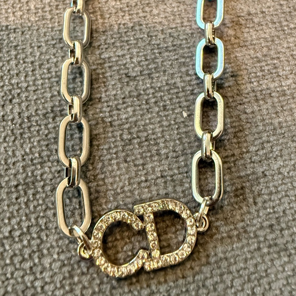 Thick Silver Chain Necklace with Crystal Accents
